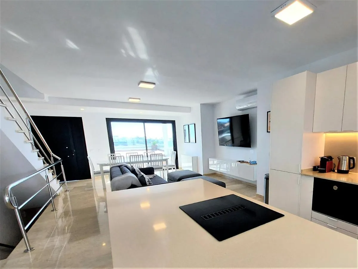 Villa Playa Amadores - Luxury Villa With Heated Pool Puerto Rico